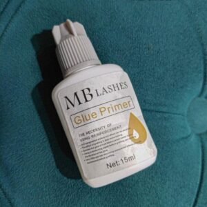 lashes glue | MB International Academy